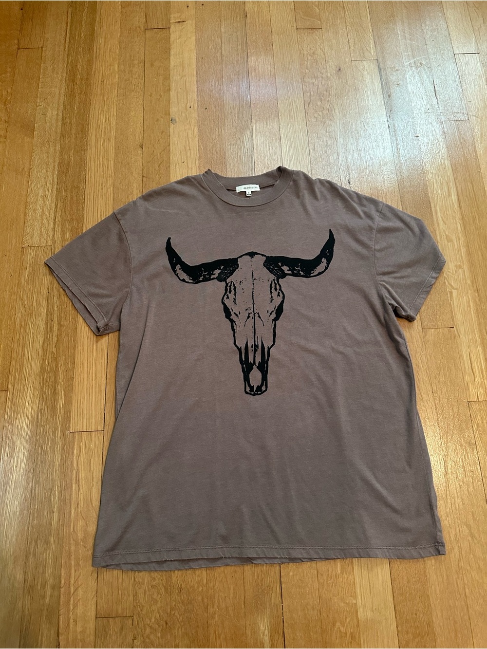 Women’s Brown Graphic Skull Tee - Casual Short Sleeve Shirt